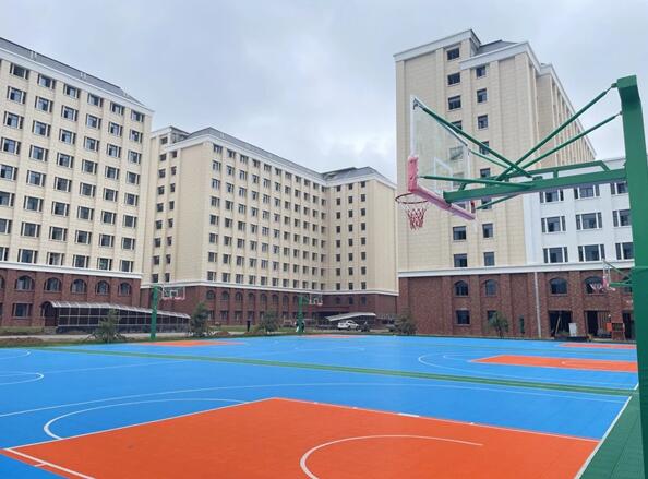 石家庄东华铁路学校校园篮球场
